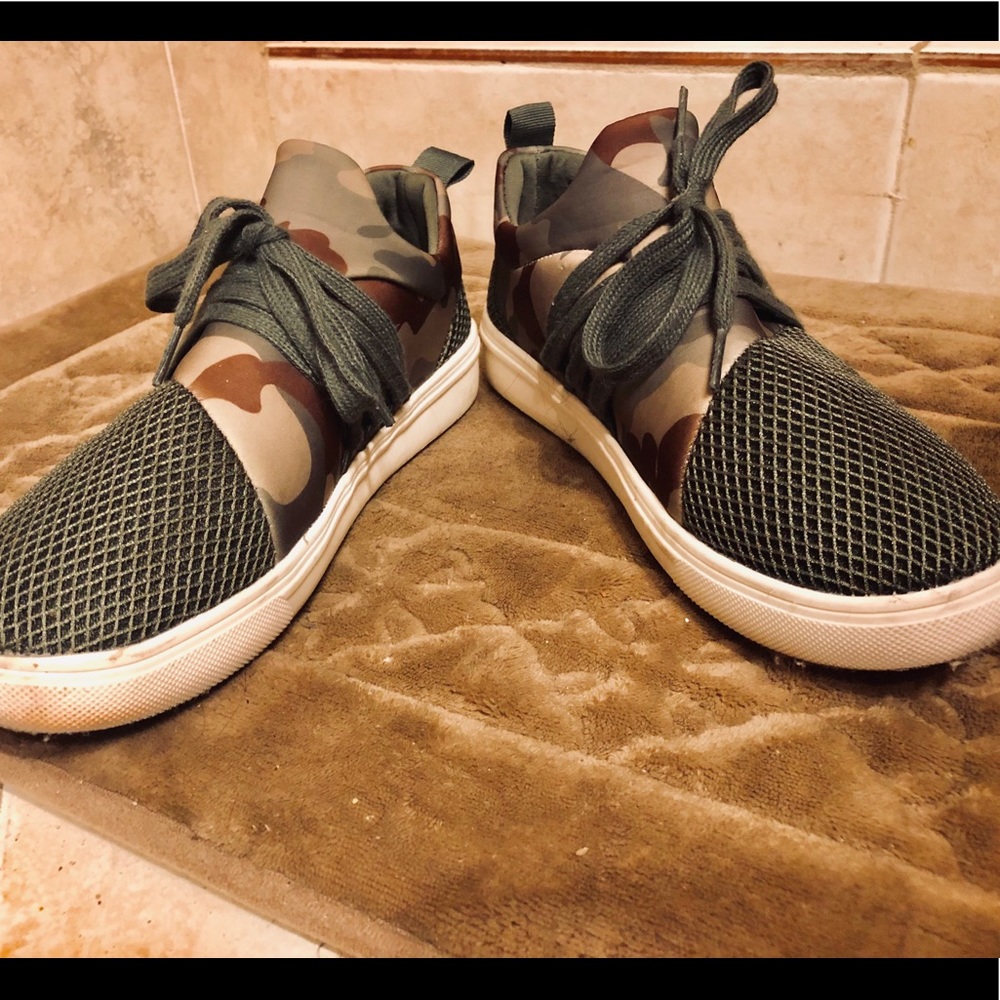 Army sneakers